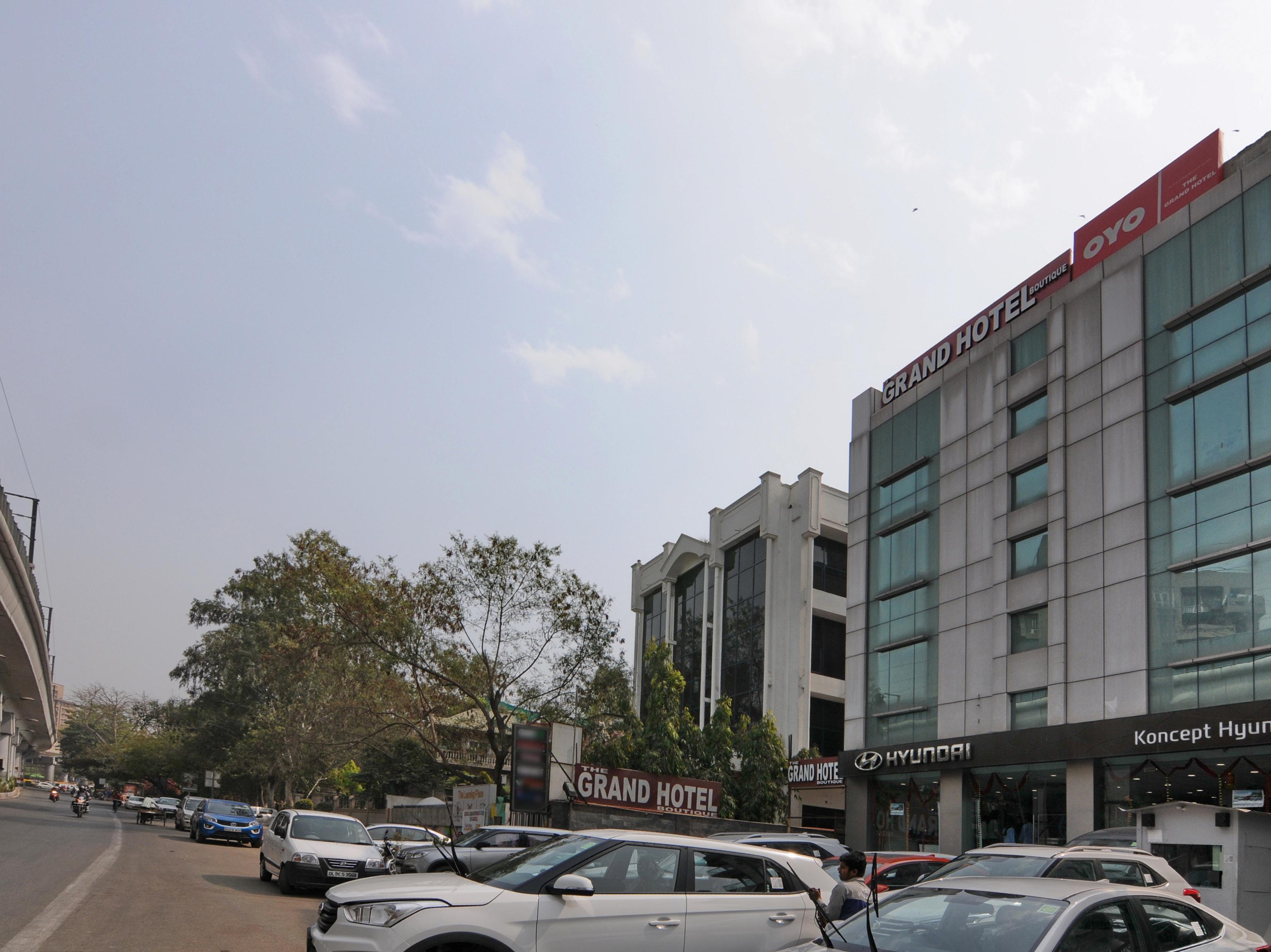 Oyo 6845 The Grand Hotel Nueva Delhi Exterior foto
